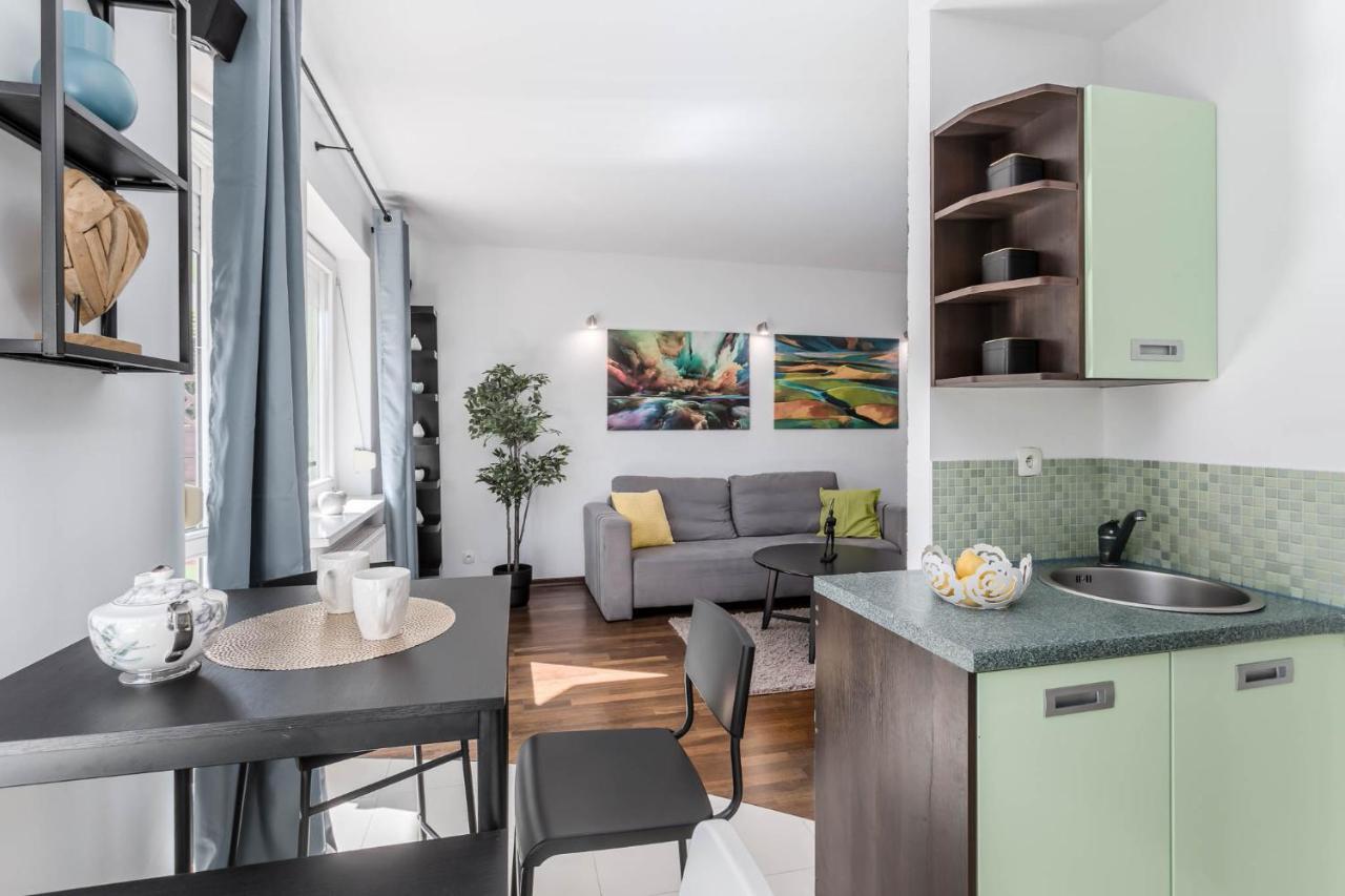 Chill Apartments Kabaty Family Варшава Екстериор снимка